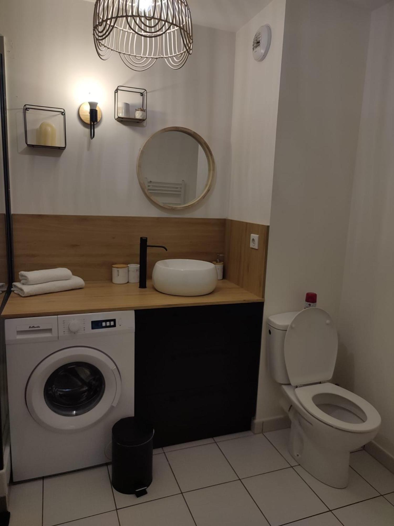 T2 En Centre Ville Avec Place De Parking Privative 勒芒 外观 照片