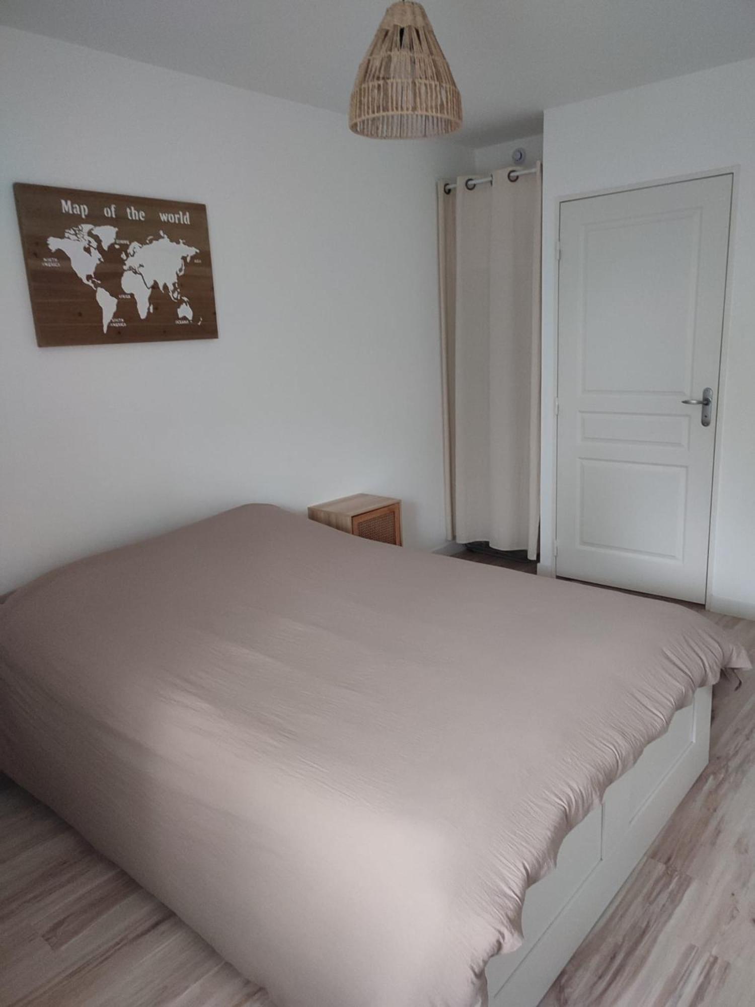 T2 En Centre Ville Avec Place De Parking Privative 勒芒 外观 照片